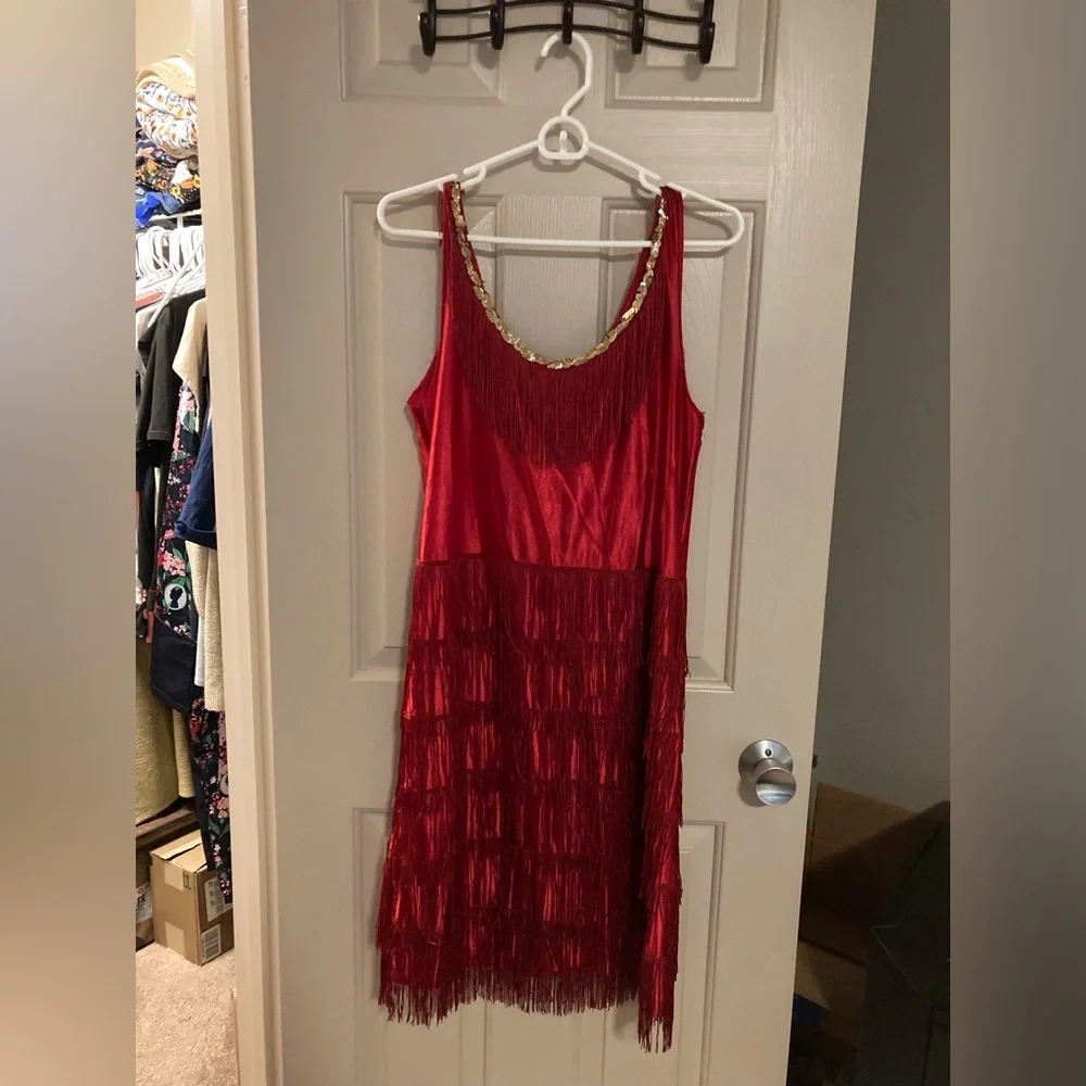 Woman’s 20’s flapper Halloween costume - Picture 3 of 6